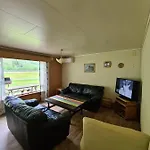 بيت خشبي Hjelledalen Hyttesenter *