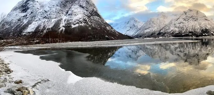 Hjelledalen Hyttesenter * Hjelle